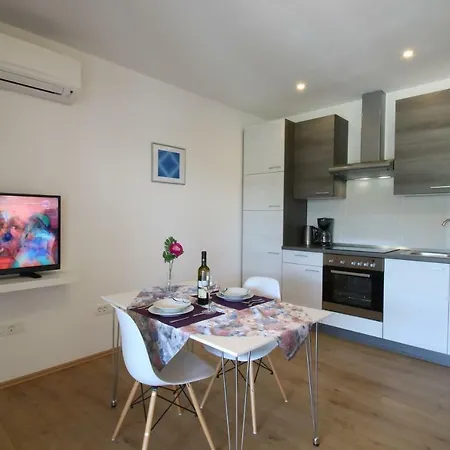Apartments Supra Mare Rabac Exterior photo