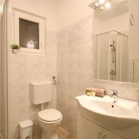 Apartments Supra Mare Rabac Exterior photo